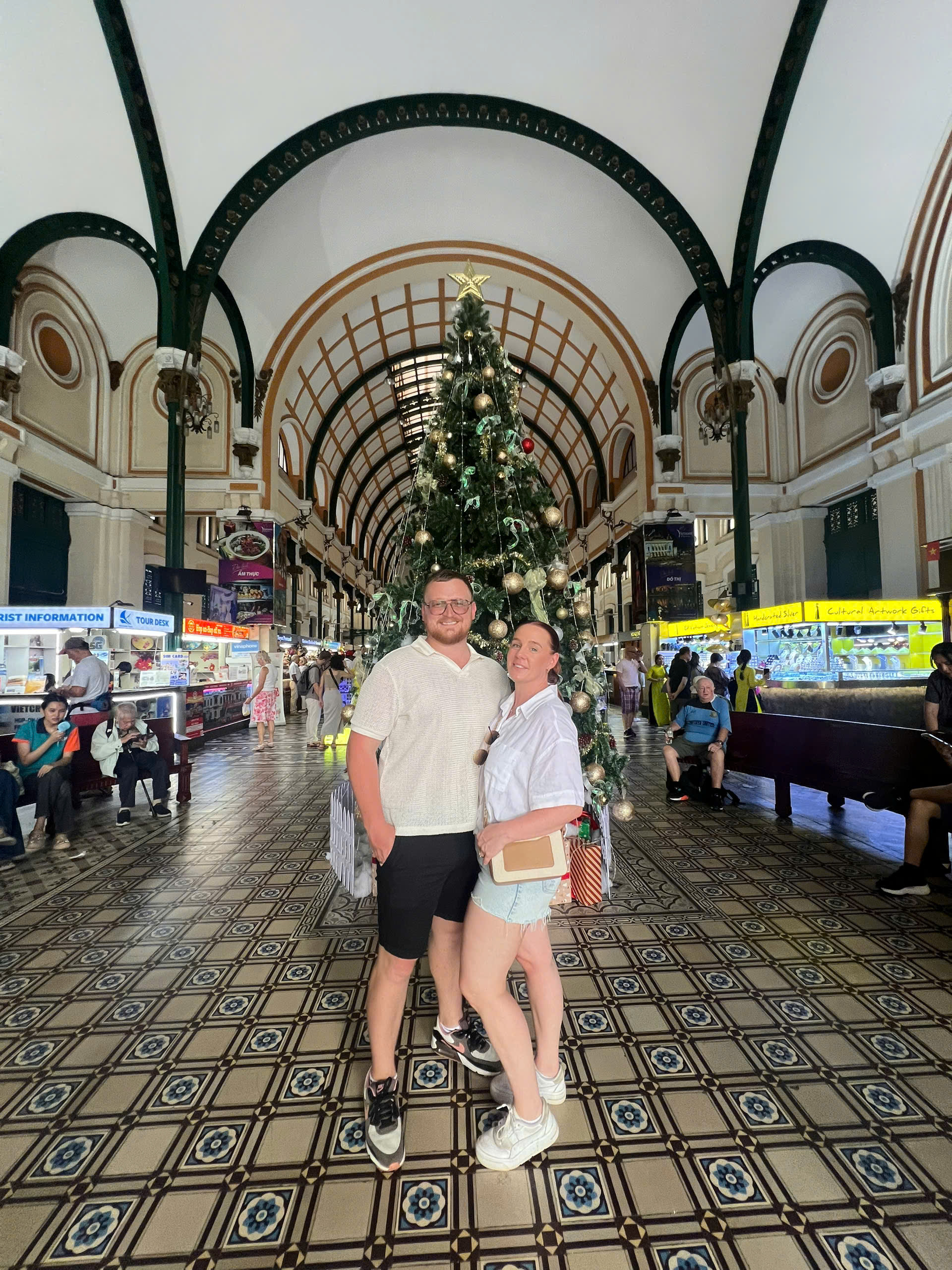SAIGON SIGHTSEEING TOUR