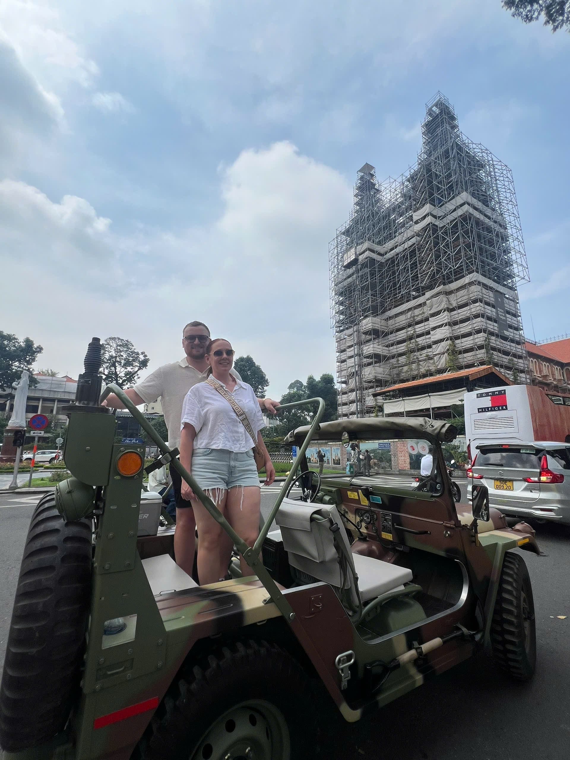 SAIGON SIGHTSEEING TOUR