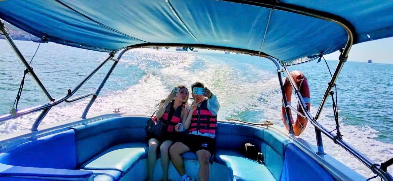 VUNG TAU CITY TOUR WITH SPEEDBOAT RIDE